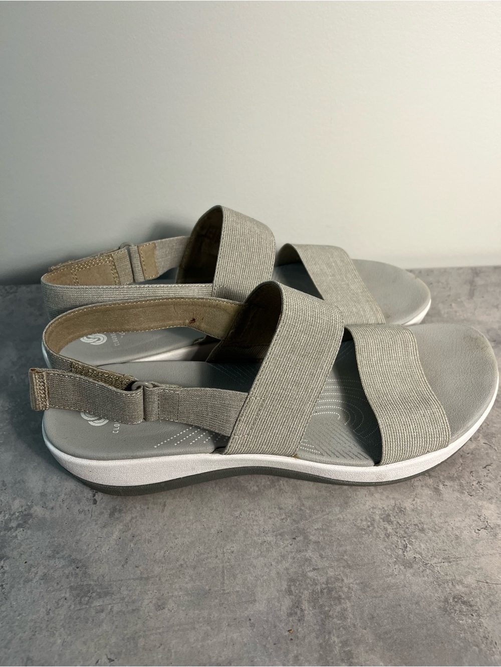 Cloudsteppers by Clark’s Comfort Stretch Strappy Sandal Neutral Gray Size 11